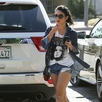 Vanessa Hudgens wearing skimpy denim shorts Photos | Picture 93889